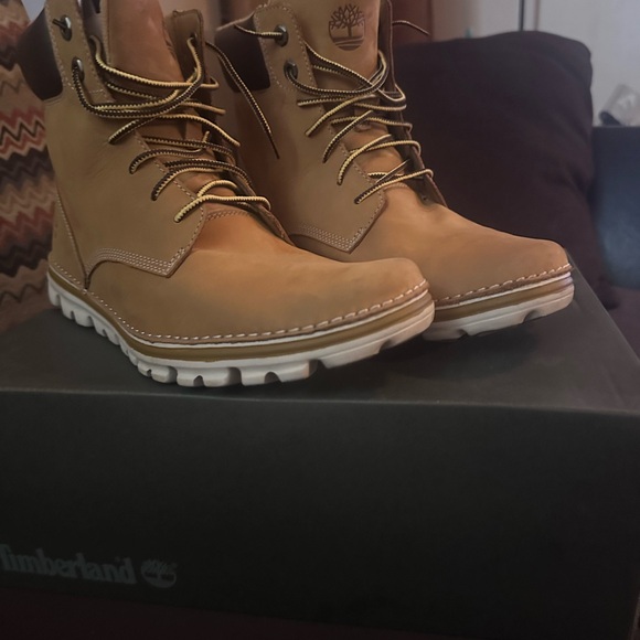 Boots - Picture 3 of 3